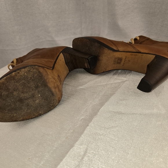 Frye Brown Bella Lace Up Leather Heeled Ankle Boots - Picture 10 of 12